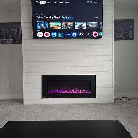Private 1 Bedroom In Brookswood Langley Extérieur photo