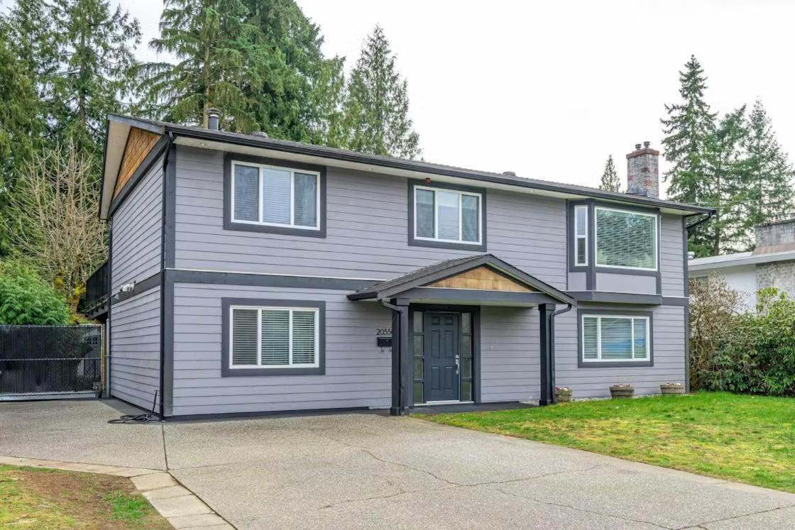Private 1 Bedroom In Brookswood Langley Extérieur photo
