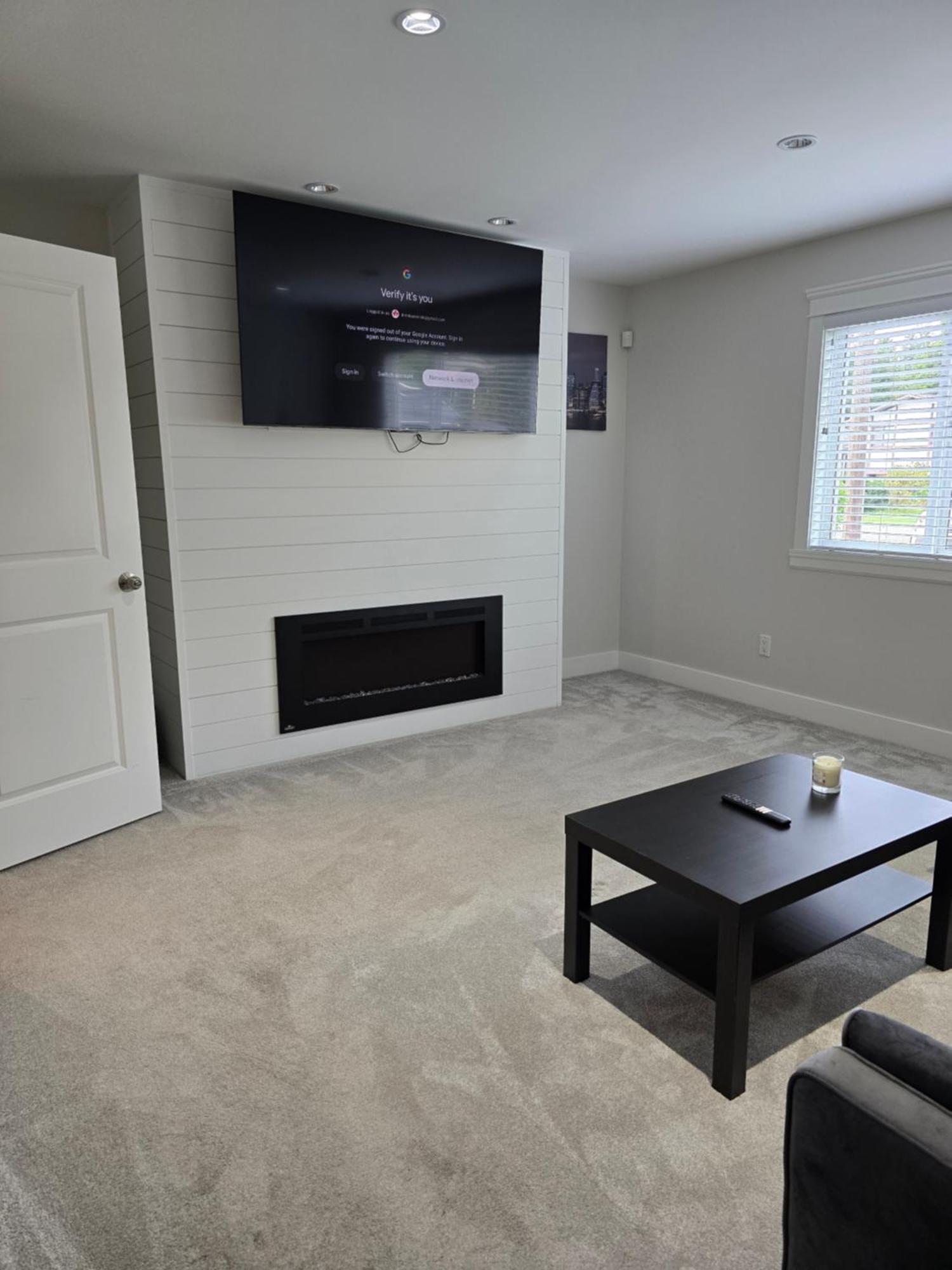 Private 1 Bedroom In Brookswood Langley Extérieur photo